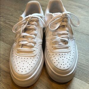 Women’s Nike court Vision Alta Sneaker Size 7.5